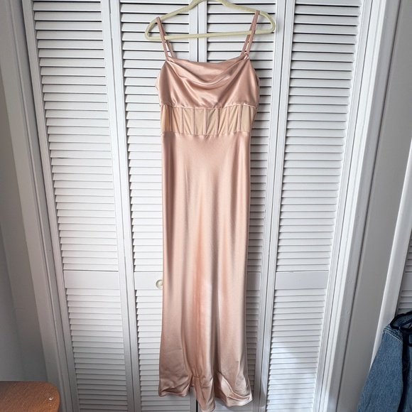 Alice + Olivia Valentina Maxi Dress - Picture 3 of 7